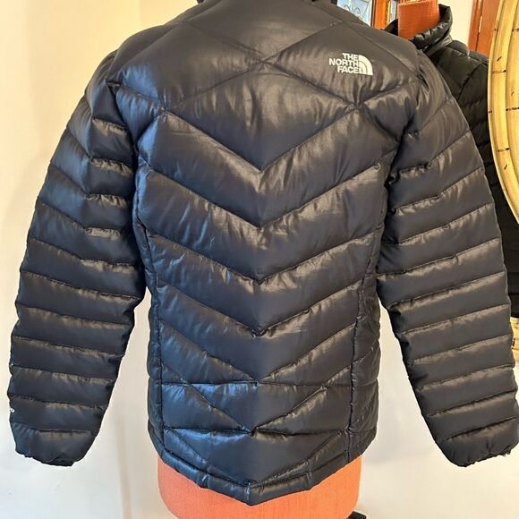 Women’s north face quilted jacket  size medium - Picture 4 of 7